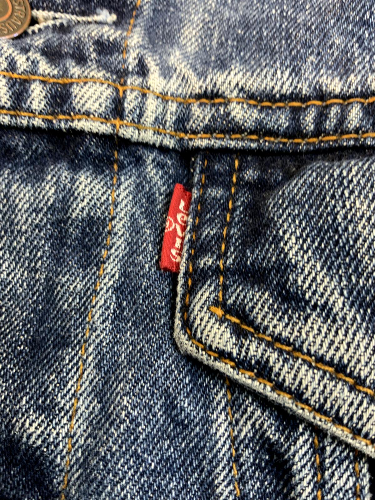 VTG 1980S LADIES CANADIAN LEVIS RED TAB TYPE 3 TRUCKER DENIM JACKET MOD XS 37