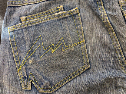 MAGIC NUMBER JAPAN DISTRESSED LIGHT WASH DENIM JEANS W32 L31