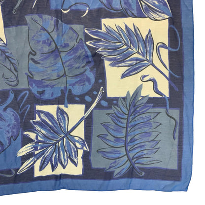 VTG 90s BLUE WHITE BOTANICAL LEAF PATCH GEOMETRIC PATTERNED SQUARE SCARF