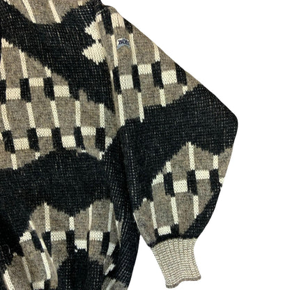 90s 'Hugo Boss' Grey Black Geometric Abstract V-Neck Knitted Sweater Jumper L