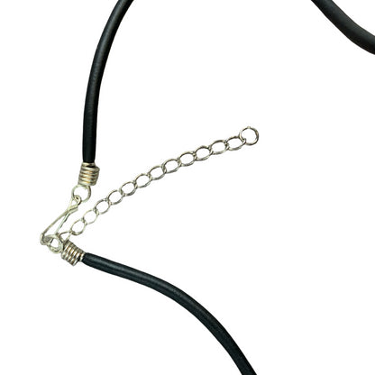 Vintage Deadstock 90s Y2K Green Letter 'V' Initial Thong Necklace