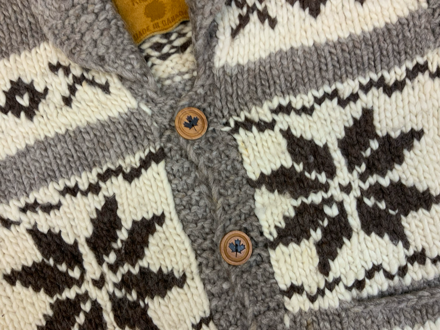 Vtg Wool Hand Knit Traditional Native Canadian Cowichan Cardigan Salish Indian L