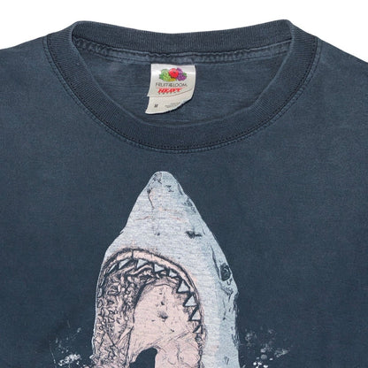 Vintage y2k 'Fruit of the Loom' Limp Bizkit Band Shark Attack Graphic Tee S M