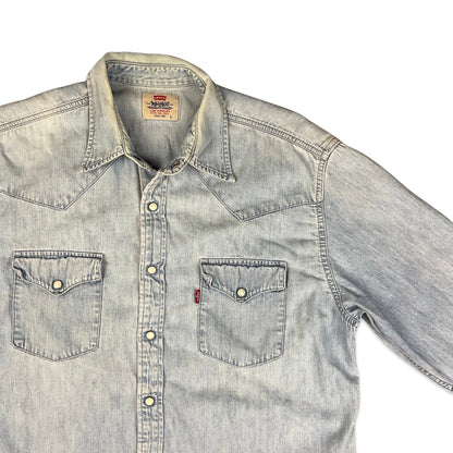 Vintage Levi's Light Blue Denim Shirt M L