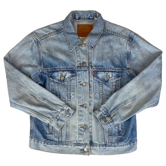 LEVIS PREMIUM BIG E RED TAB TYPE 3 TRUCKER DENIM JACKET WITH CHENILLE PATCH 36”S