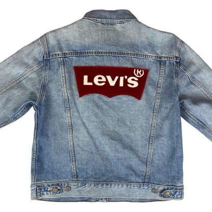 LEVIS PREMIUM BIG E RED TAB TYPE 3 TRUCKER DENIM JACKET WITH CHENILLE PATCH 36”S