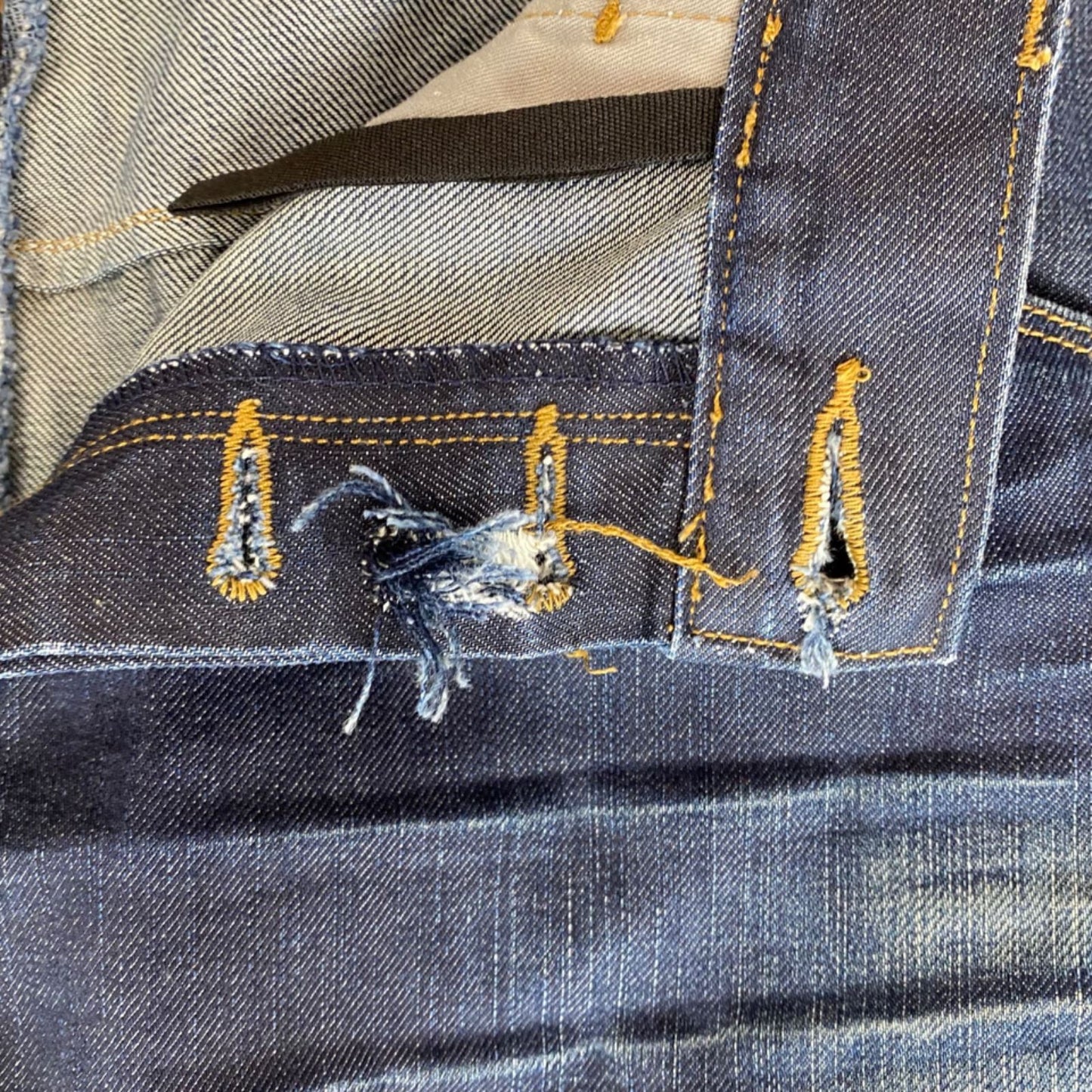 VTG 90S LEVIS ENGINEERED CINCH BACK TWISTED SEAM INDIGO RED TAB SKATER 38W 34L