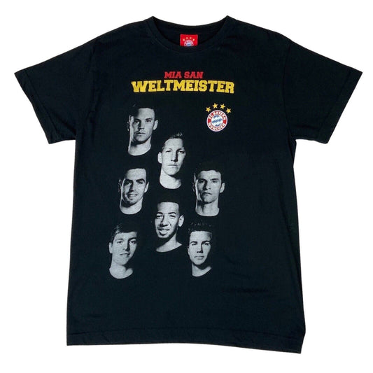 Official Bayern Munich FC ‘Mia San Weltmeister’ Bundesliga Graphic T-Shirt Small