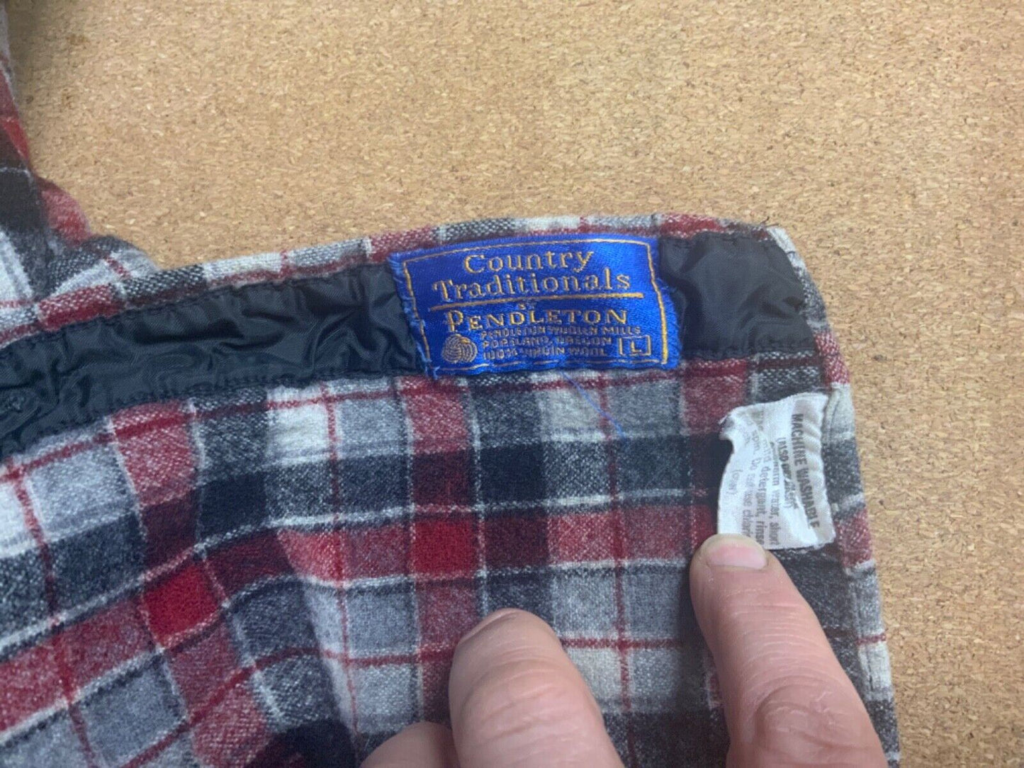 VTG  USA PENDLETON COUNTRY TRADITIONALS WOOL SHIRT CHECK PLAID S 41” (38)